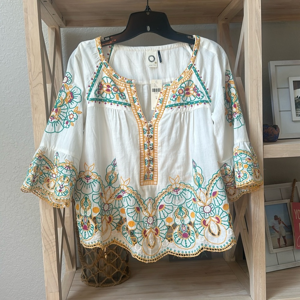 Anthropologie Boho top Akemi + Kim
